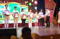 Chương trình Chào Xuân 2019 - Trao học bổng cho các em học sinh tỉnh Bình Dương